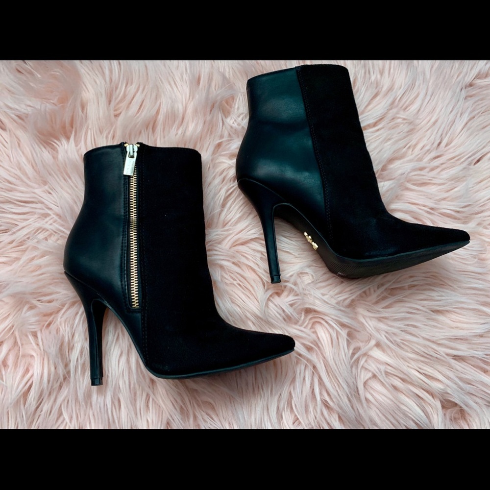 JENNIFER LOPEZ “VAQUERO BOOTS”